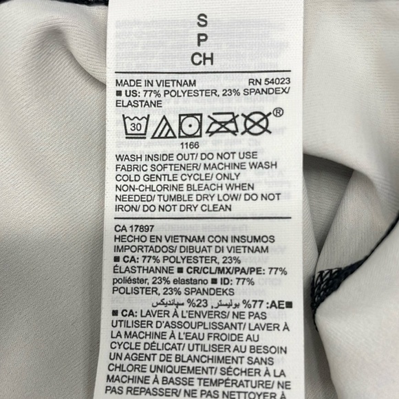 Old Navy Black and White Bike Shorts with Tropical Print 6” Inseam Size S - Picture 4 of 5